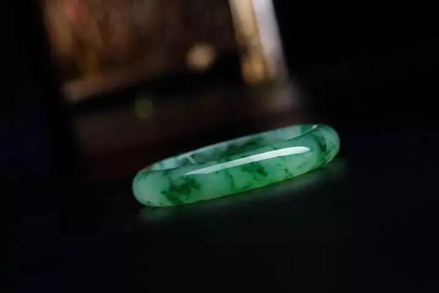 冰糯种与糯化种图解翡翠种水等级划分标准图片-第4张图片-翡翠网 冰糯种与糯化种图解翡翠种水等级划分标准图片-第4张图片-翡翠网