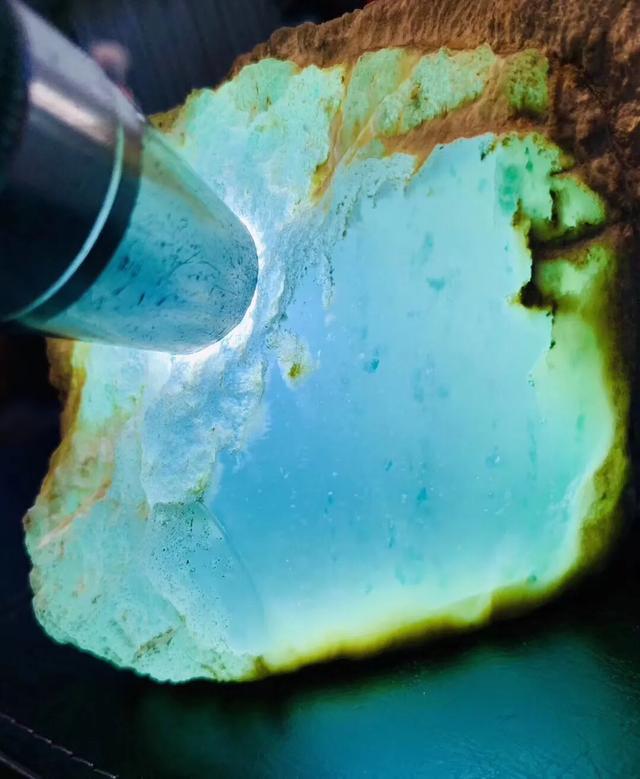 冰糯种与糯化种图解翡翠种水等级划分标准图片-第8张图片-翡翠网 冰糯种与糯化种图解翡翠种水等级划分标准图片-第8张图片-翡翠网