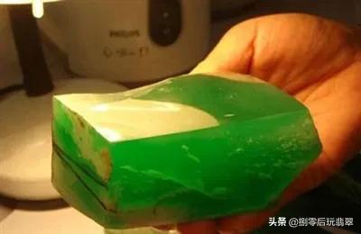 翡翠原石用x光机用灯光怎么看翡翠原石-第12张图片-翡翠网 翡翠原石用x光机用灯光怎么看翡翠原石-第12张图片-翡翠网