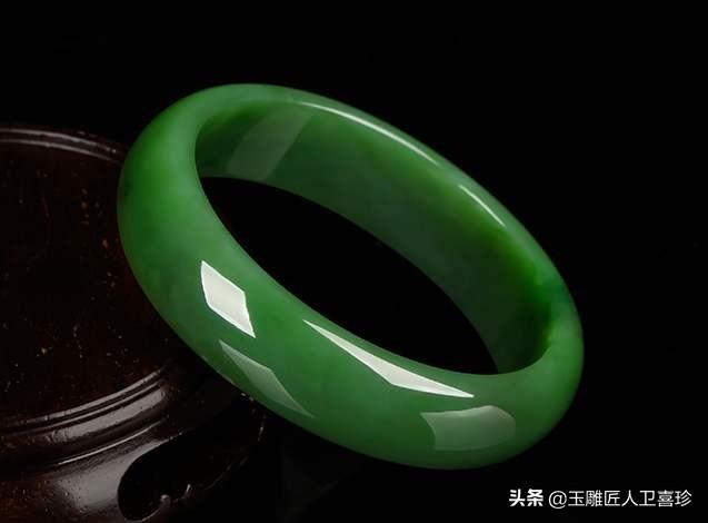 关于品质好的碧玉翡翠手镯知识的信息-第2张图片-翡翠网 关于品质好的碧玉翡翠手镯知识的信息-第2张图片-翡翠网