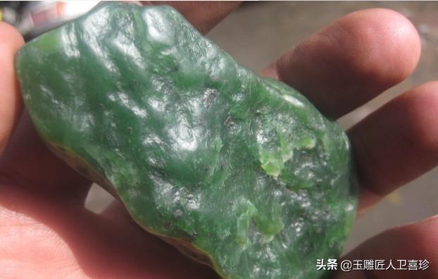 关于品质好的碧玉翡翠手镯知识的信息-第4张图片-翡翠网 关于品质好的碧玉翡翠手镯知识的信息-第4张图片-翡翠网