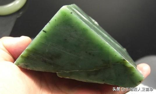 关于品质好的碧玉翡翠手镯知识的信息-第5张图片-翡翠网 关于品质好的碧玉翡翠手镯知识的信息-第5张图片-翡翠网