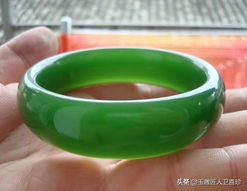 关于品质好的碧玉翡翠手镯知识的信息-第9张图片-翡翠网 关于品质好的碧玉翡翠手镯知识的信息-第9张图片-翡翠网