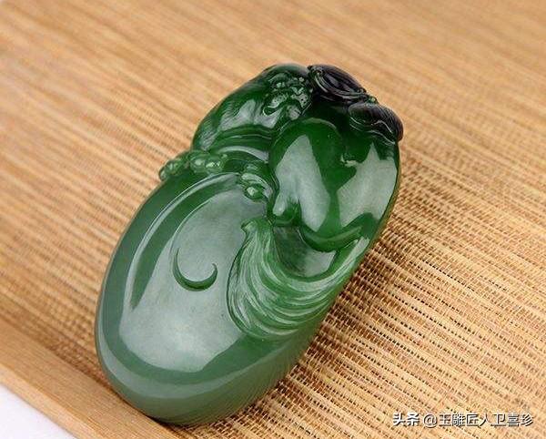 关于品质好的碧玉翡翠手镯知识的信息-第11张图片-翡翠网 关于品质好的碧玉翡翠手镯知识的信息-第11张图片-翡翠网