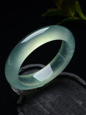 小知识浅谈龙石种翡翠原石的简单介绍-第4张图片-翡翠网 小知识浅谈龙石种翡翠原石的简单介绍-第4张图片-翡翠网