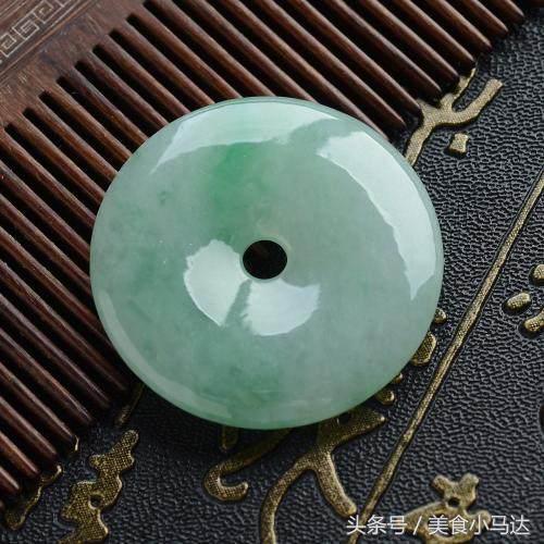 冰糯种与糯化种图解,翡翠种水分类附图对应的价格-第6张图片-翡翠网 冰糯种与糯化种图解,翡翠种水分类附图对应的价格-第6张图片-翡翠网