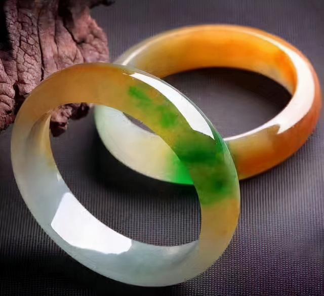 高冰黄加绿翡翠价格,黄加绿翡翠原石图片-第6张图片-翡翠网 高冰黄加绿翡翠价格,黄加绿翡翠原石图片-第6张图片-翡翠网