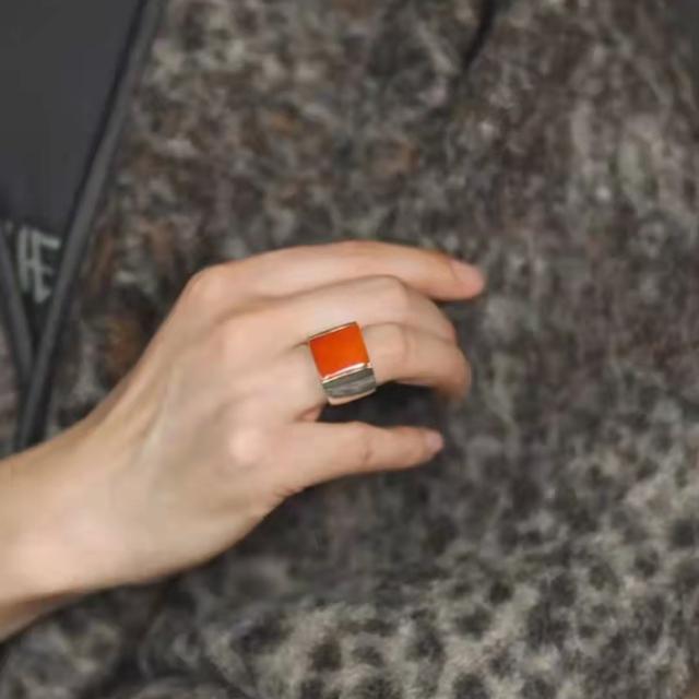 天然红色翡翠知识天然翡翠的鉴别方法-第8张图片-翡翠网 天然红色翡翠知识天然翡翠的鉴别方法-第8张图片-翡翠网