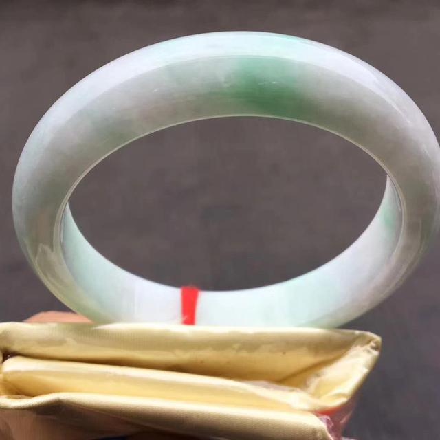 翡翠知识点的的简单介绍-第2张图片-翡翠网 翡翠知识点的的简单介绍-第2张图片-翡翠网