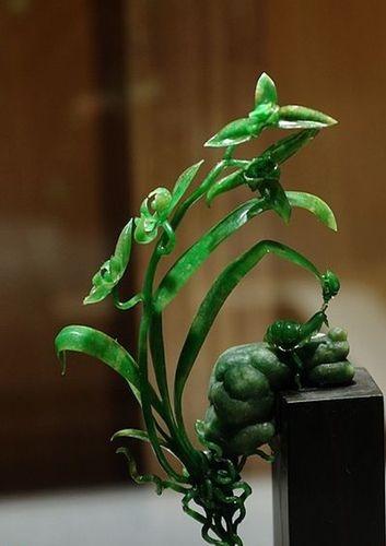 慈禧的极品五彩翡翠手镯,慈禧带的是什么手镯-第8张图片-翡翠网