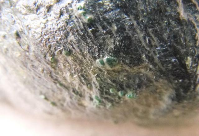 小知识帕敢矿场翡翠原石老帕敢翡翠成品特点-第6张图片-翡翠网 小知识帕敢矿场翡翠原石老帕敢翡翠成品特点-第6张图片-翡翠网