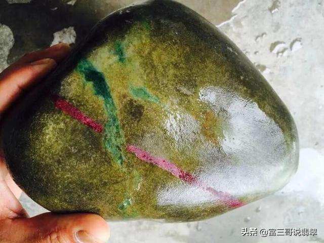 买的翡翠原石怎么卖出去2万买的翡翠原石-第1张图片-翡翠网 买的翡翠原石怎么卖出去2万买的翡翠原石-第1张图片-翡翠网