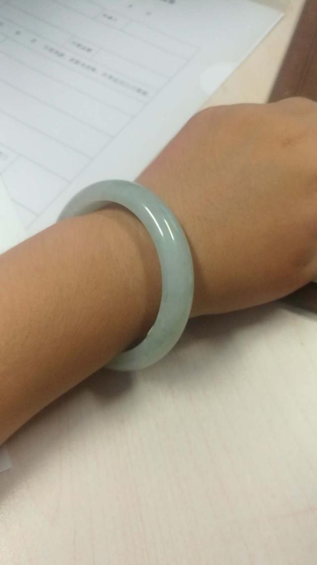 翡翠原石开石的简单介绍-第3张图片-翡翠网 翡翠原石开石的简单介绍-第3张图片-翡翠网