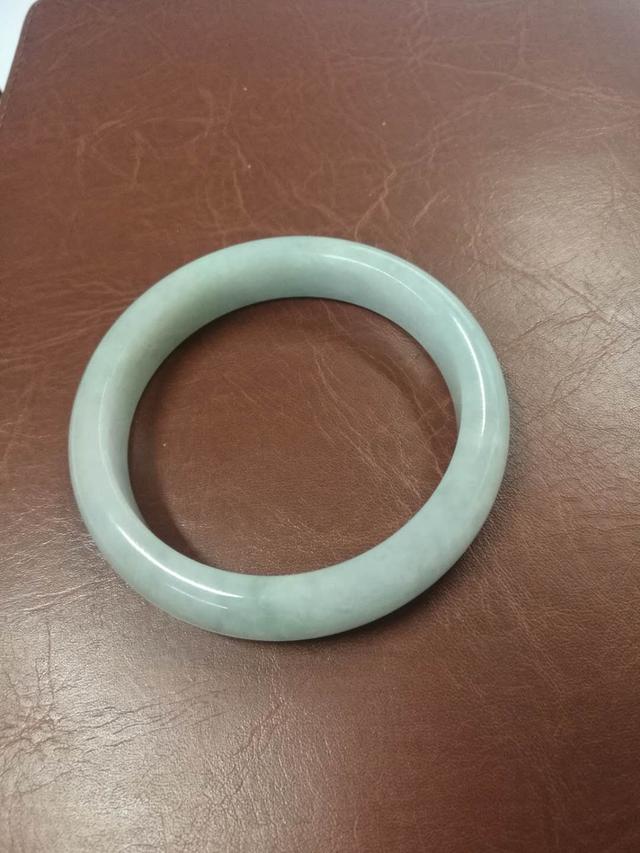 翡翠原石开石的简单介绍-第9张图片-翡翠网 翡翠原石开石的简单介绍-第9张图片-翡翠网