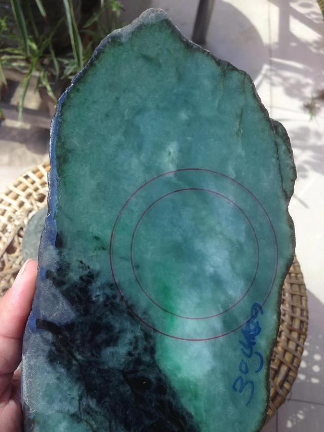 翡翠原石开石的简单介绍-第11张图片-翡翠网 翡翠原石开石的简单介绍-第11张图片-翡翠网