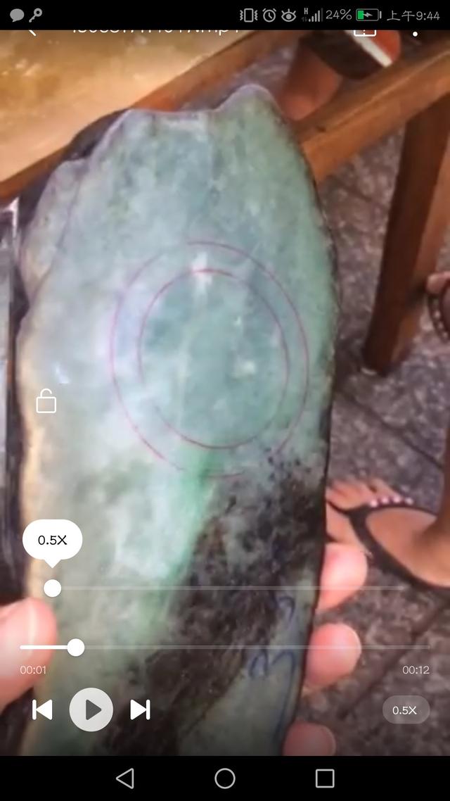 翡翠原石开石的简单介绍-第17张图片-翡翠网 翡翠原石开石的简单介绍-第17张图片-翡翠网