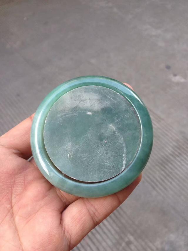 翡翠原石开石的简单介绍-第26张图片-翡翠网 翡翠原石开石的简单介绍-第26张图片-翡翠网