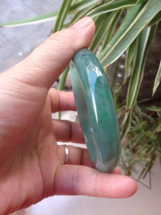 翡翠原石开石的简单介绍-第30张图片-翡翠网 翡翠原石开石的简单介绍-第30张图片-翡翠网