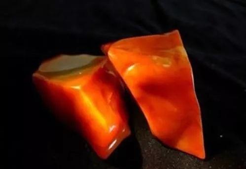 翡翠原石的色带翡翠原石要磨到什么程度-第11张图片-翡翠网 翡翠原石的色带翡翠原石要磨到什么程度-第11张图片-翡翠网