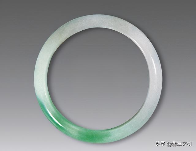 2万元翡翠手镯怎么样,翡翠手镯300元以下-第4张图片-翡翠网 2万元翡翠手镯怎么样,翡翠手镯300元以下-第4张图片-翡翠网