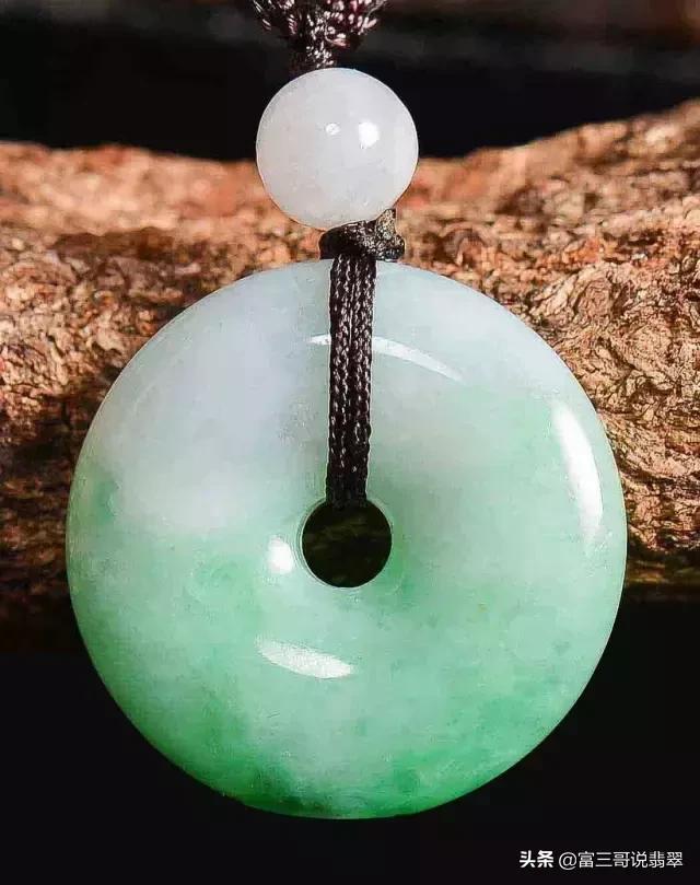 水头什么意思,翡翠水头知识图解-第2张图片-翡翠网 水头什么意思,翡翠水头知识图解-第2张图片-翡翠网