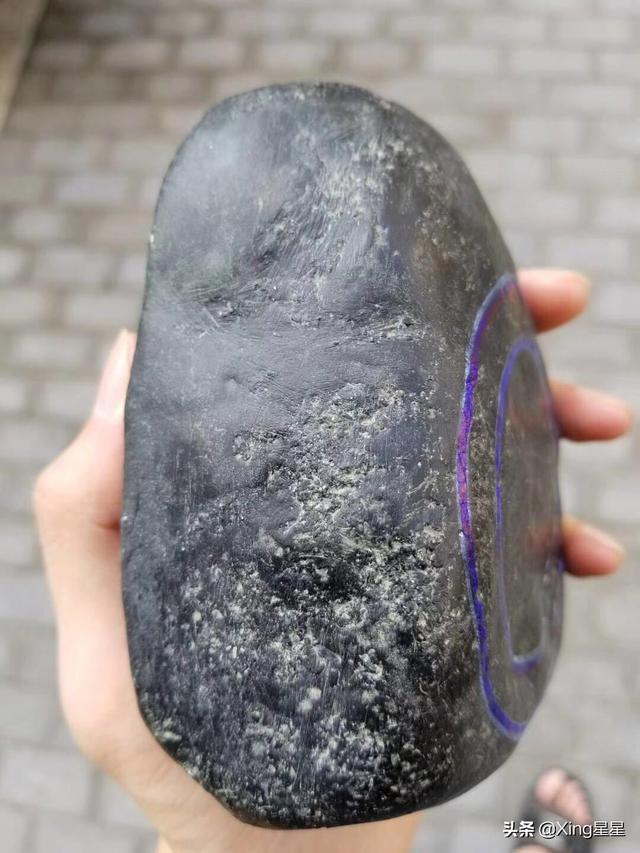 缅甸好的翡翠原石,翡翠原石帕橄场口特征-第5张图片-翡翠网 缅甸好的翡翠原石,翡翠原石帕橄场口特征-第5张图片-翡翠网