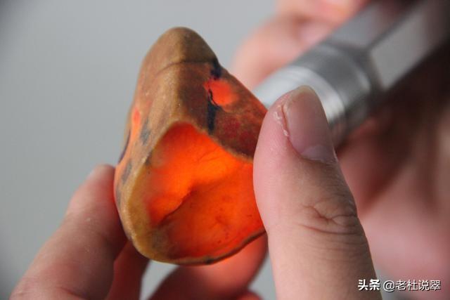 翡翠原石怎么擦口,翡翠原石各方位图-第4张图片-翡翠网 翡翠原石怎么擦口,翡翠原石各方位图-第4张图片-翡翠网