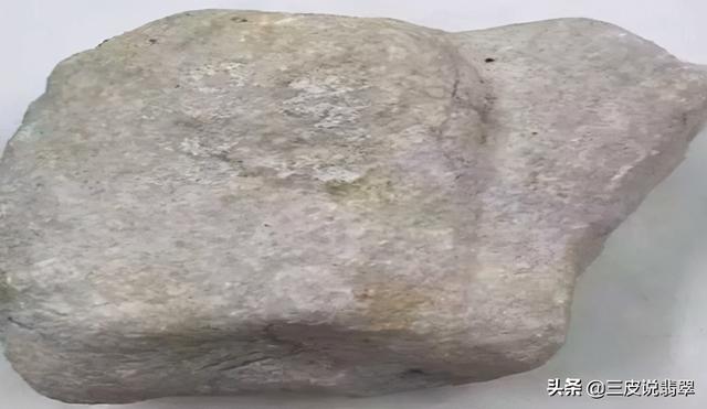 木那翡翠原石皮壳特征的简单介绍-第3张图片-翡翠网 木那翡翠原石皮壳特征的简单介绍-第3张图片-翡翠网