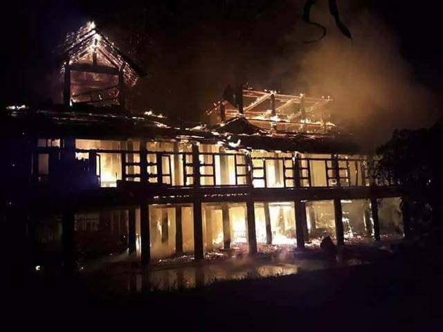 缅甸翡翠原石场口缅甸怕敢翡翠原石市场踏方视频-第1张图片-翡翠网 缅甸翡翠原石场口缅甸怕敢翡翠原石市场踏方视频-第1张图片-翡翠网