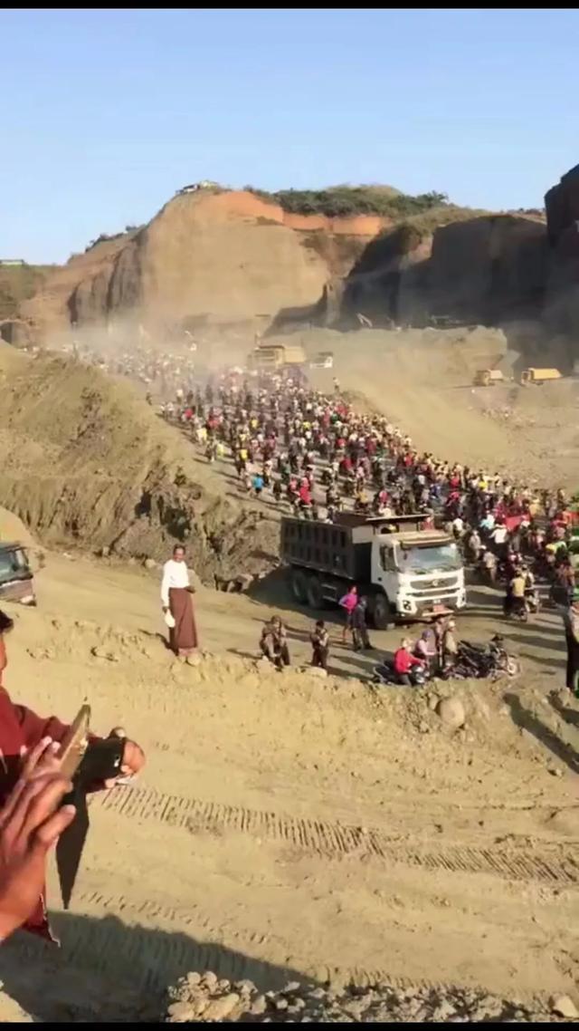 缅甸翡翠原石场口缅甸怕敢翡翠原石市场踏方视频-第14张图片-翡翠网 缅甸翡翠原石场口缅甸怕敢翡翠原石市场踏方视频-第14张图片-翡翠网