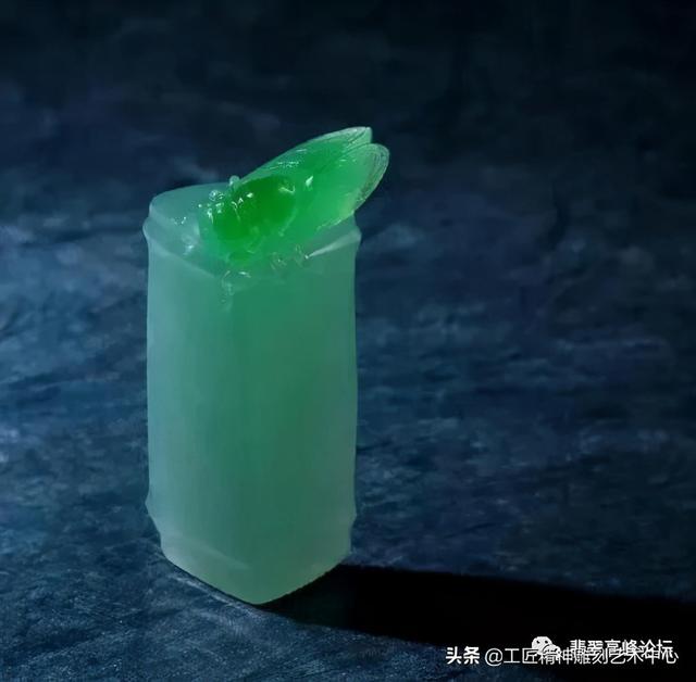 翡翠平安牌图片及价格翡翠平安牌寓意-第5张图片-翡翠网 翡翠平安牌图片及价格翡翠平安牌寓意-第5张图片-翡翠网