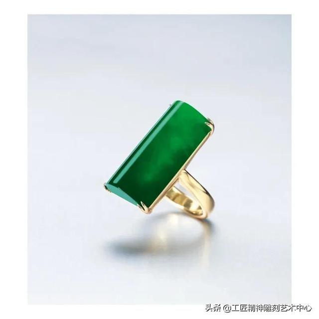 翡翠平安牌图片及价格翡翠平安牌寓意-第31张图片-翡翠网 翡翠平安牌图片及价格翡翠平安牌寓意-第31张图片-翡翠网