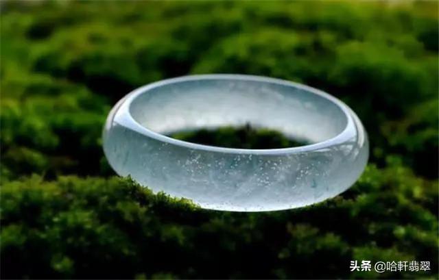 翡翠手镯石花和棉蕠有什么区别翡翠手镯里面有石花-第2张图片-翡翠网 翡翠手镯石花和棉蕠有什么区别翡翠手镯里面有石花-第2张图片-翡翠网