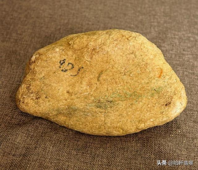 包含女主原石里有翡翠的词条-第11张图片-翡翠网 包含女主原石里有翡翠的词条-第11张图片-翡翠网