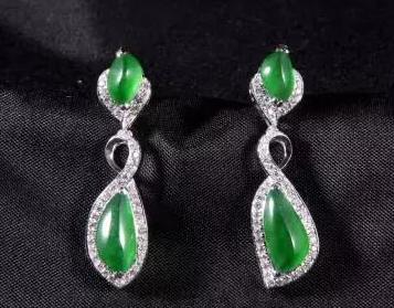 翡翠原石怎么样赚钱,翡翠废料原石-第1张图片-翡翠网 翡翠原石怎么样赚钱,翡翠废料原石-第1张图片-翡翠网