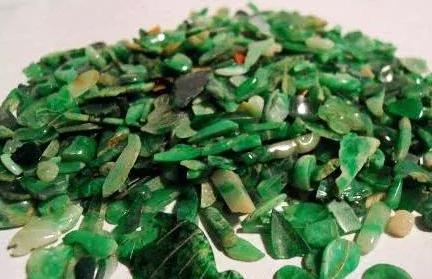 翡翠原石怎么样赚钱,翡翠废料原石-第3张图片-翡翠网 翡翠原石怎么样赚钱,翡翠废料原石-第3张图片-翡翠网