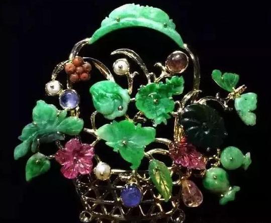 翡翠原石怎么样赚钱,翡翠废料原石-第6张图片-翡翠网 翡翠原石怎么样赚钱,翡翠废料原石-第6张图片-翡翠网