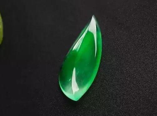 翡翠原石怎么样赚钱,翡翠废料原石-第7张图片-翡翠网 翡翠原石怎么样赚钱,翡翠废料原石-第7张图片-翡翠网