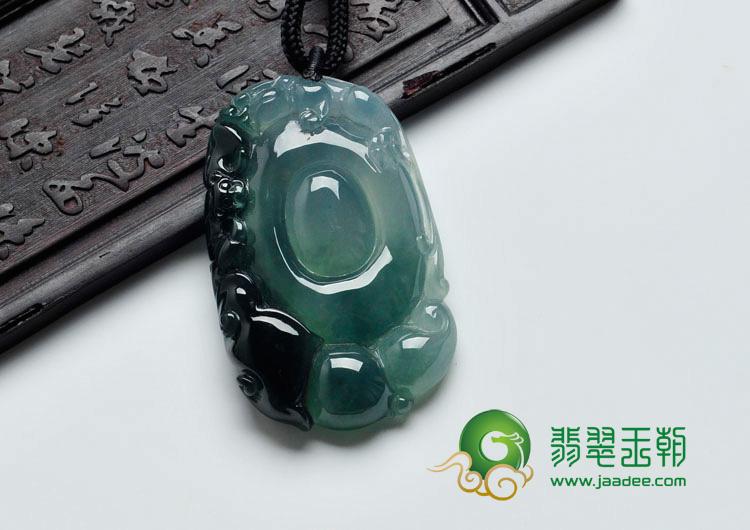 油青翡翠挂件价格老坑油青翡翠是什么-第2张图片-翡翠网 油青翡翠挂件价格老坑油青翡翠是什么-第2张图片-翡翠网