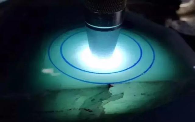 梦幻翡翠原石,翡翠原石技巧-第7张图片-翡翠网 梦幻翡翠原石,翡翠原石技巧-第7张图片-翡翠网