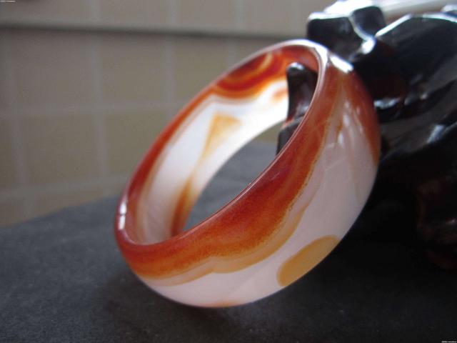 玛瑙真假翡翠知识的简单介绍-第4张图片-翡翠网 玛瑙真假翡翠知识的简单介绍-第4张图片-翡翠网