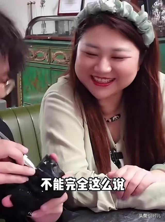 翡翠原石价值视频的简单介绍-第10张图片-翡翠网 翡翠原石价值视频的简单介绍-第10张图片-翡翠网