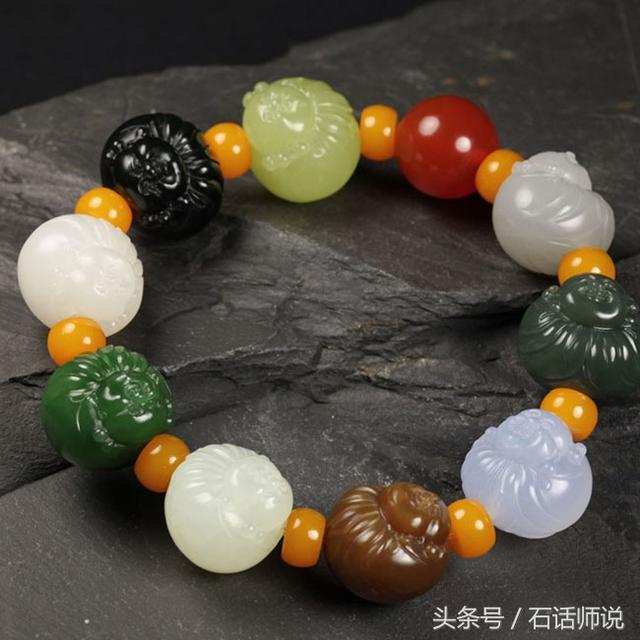 玉石翡翠玛瑙有什么不同,玉翡翠玛瑙手镯哪个价格高-第6张图片-翡翠网 玉石翡翠玛瑙有什么不同,玉翡翠玛瑙手镯哪个价格高-第6张图片-翡翠网