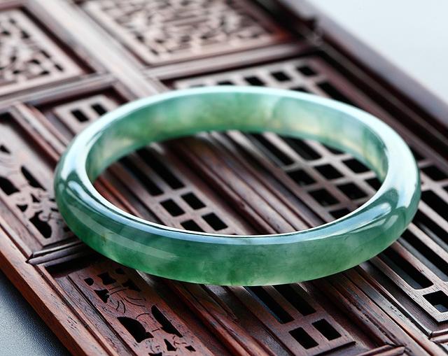 翡翠知识讲堂第三讲翡翠知识的培训资料-第1张图片-翡翠网 翡翠知识讲堂第三讲翡翠知识的培训资料-第1张图片-翡翠网