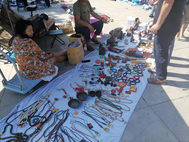 关于大连金州古玩市场有翡翠手镯吗的信息-第8张图片-翡翠网 关于大连金州古玩市场有翡翠手镯吗的信息-第8张图片-翡翠网