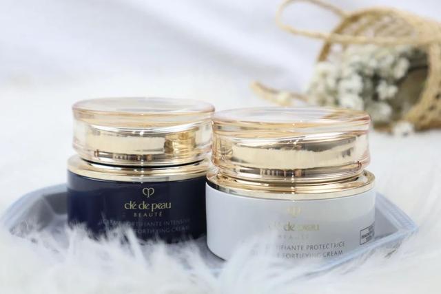 雅诗兰黛小样图片介绍,雅诗兰黛真假翡翠知识-第18张图片-翡翠网 雅诗兰黛小样图片介绍,雅诗兰黛真假翡翠知识-第18张图片-翡翠网