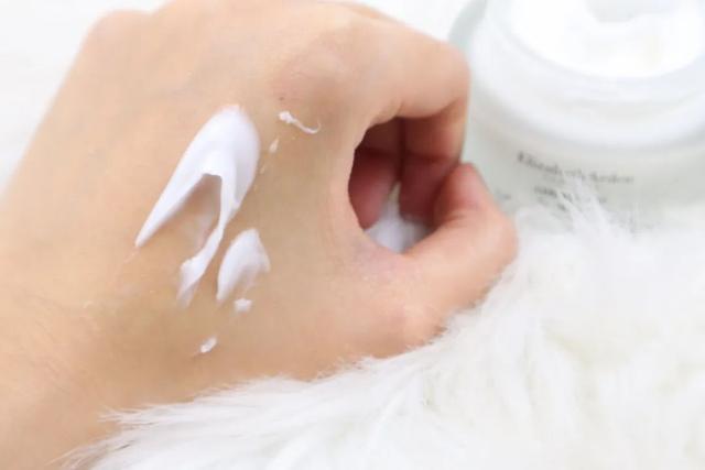 雅诗兰黛小样图片介绍,雅诗兰黛真假翡翠知识-第39张图片-翡翠网 雅诗兰黛小样图片介绍,雅诗兰黛真假翡翠知识-第39张图片-翡翠网