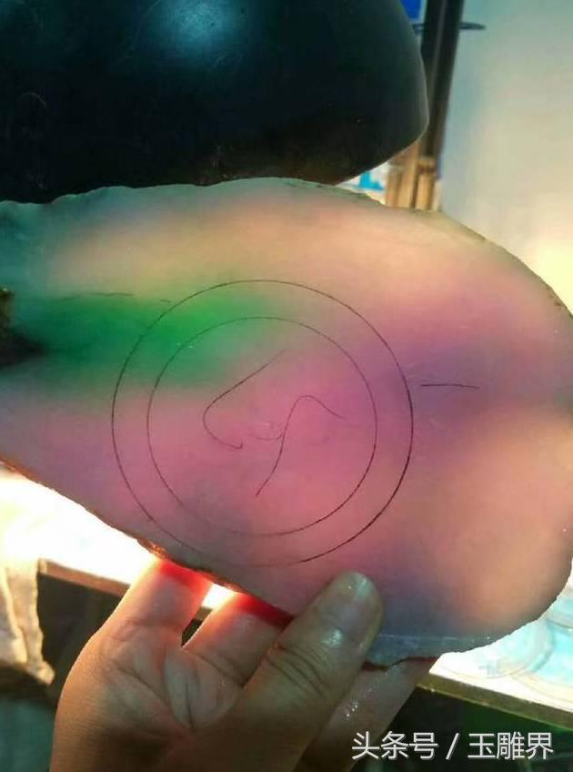 清朝三彩翡翠手镯图片,岫玉年代怎么判断-第7张图片-翡翠网 清朝三彩翡翠手镯图片,岫玉年代怎么判断-第7张图片-翡翠网