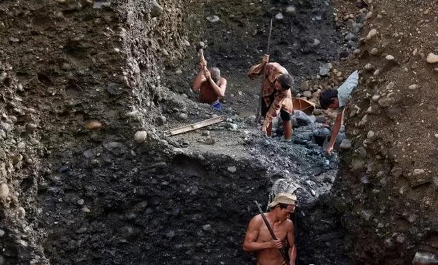 包含缅甸翡翠原石价格走势的词条-第4张图片-翡翠网 包含缅甸翡翠原石价格走势的词条-第4张图片-翡翠网