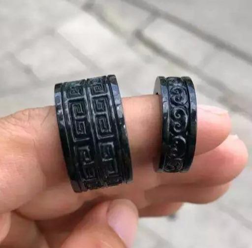 上海翡翠解石价格翡翠毛料解石视频-第8张图片-翡翠网 上海翡翠解石价格翡翠毛料解石视频-第8张图片-翡翠网